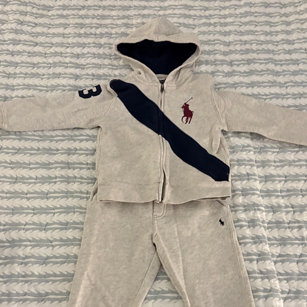 Heather Gray/beige Hoodie and Sweatpants Set with Navy Accents